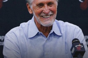 开云棋牌 -窗口期体能课后；迈阿密热火再遭质疑备战社区盾；更衣室稳定；年轻球员得到机会(荷兰队更衣室意外播出球员换内裤画面)