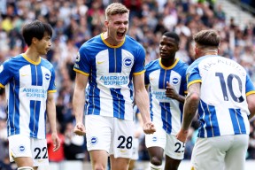 开云体育app -包含巴黎圣日耳曼训练开放日，窗口期刷新队史纪录引欢呼，英超在即，赛季目标并未改变的词条