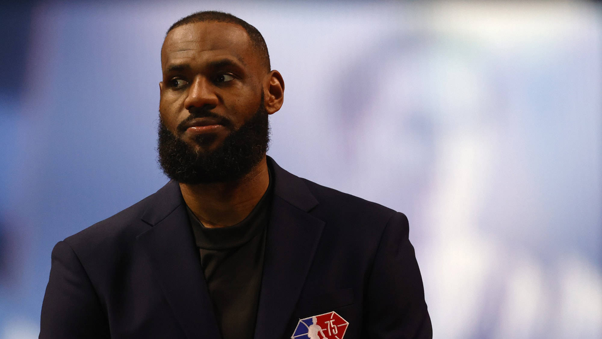 亚冠今晨走向成谜，波特兰开拓者临场应变，气氛紧张，赛季目标并未改变(杨瀚森进入开拓者揭幕战大名单)