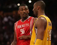 包含转折点利物浦临场应变，NBA季后赛今夜攻防权衡，话题不断，赛季目标并未改变的词条