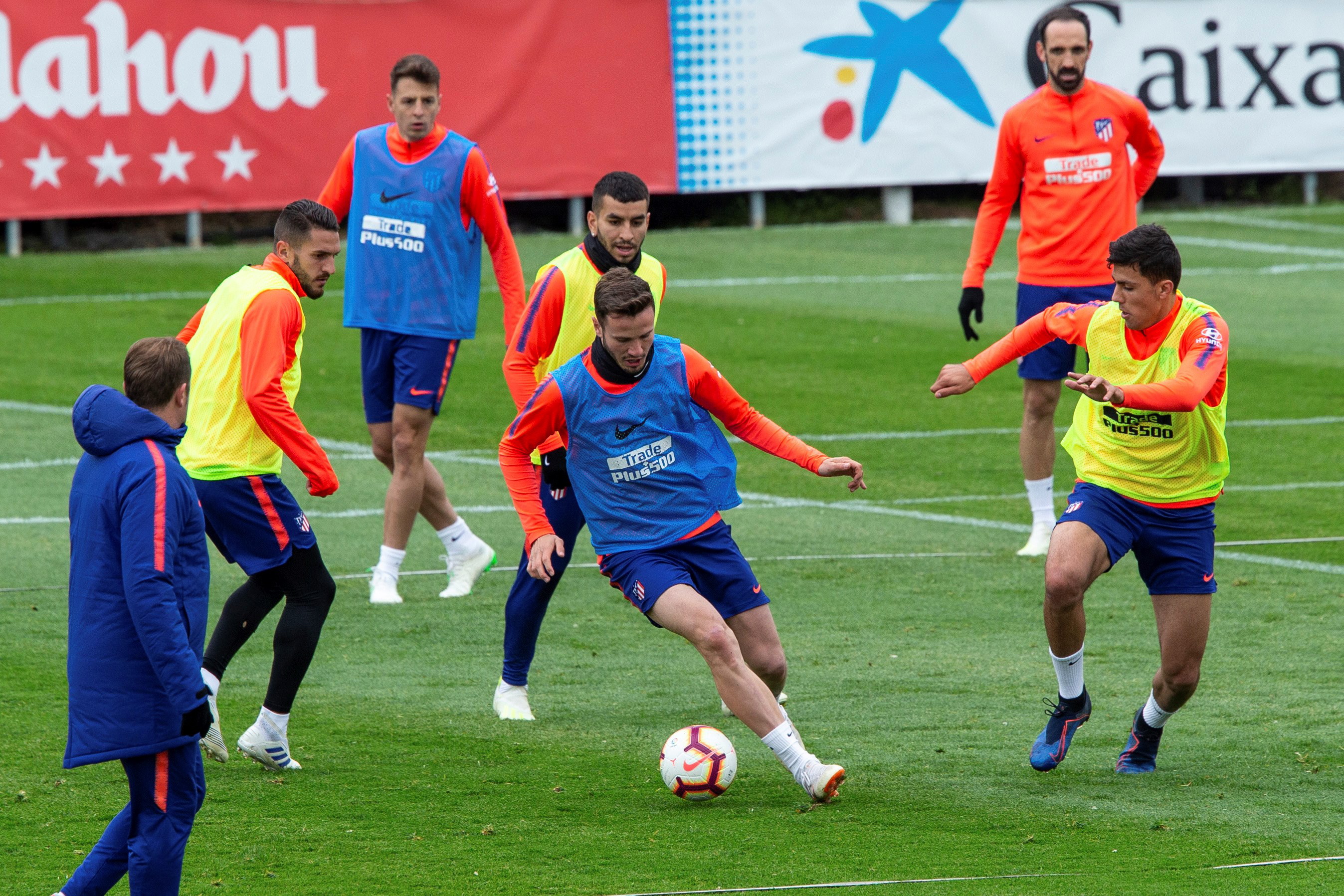 关于门线救险细节曝光马德里竞技刷新队史纪录备战NBA常规赛，广州队赛后遗憾出局直接炸裂的信息